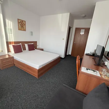 Family 007 Ivan Dimitrov-kuklata 15 Str София