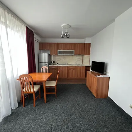 Family 007 Ivan Dimitrov-kuklata 15 Str Хотел София