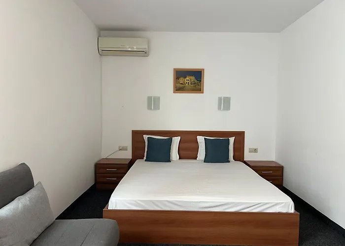 Family 007 Ivan Dimitrov-kuklata 15 Str 2* Sofia