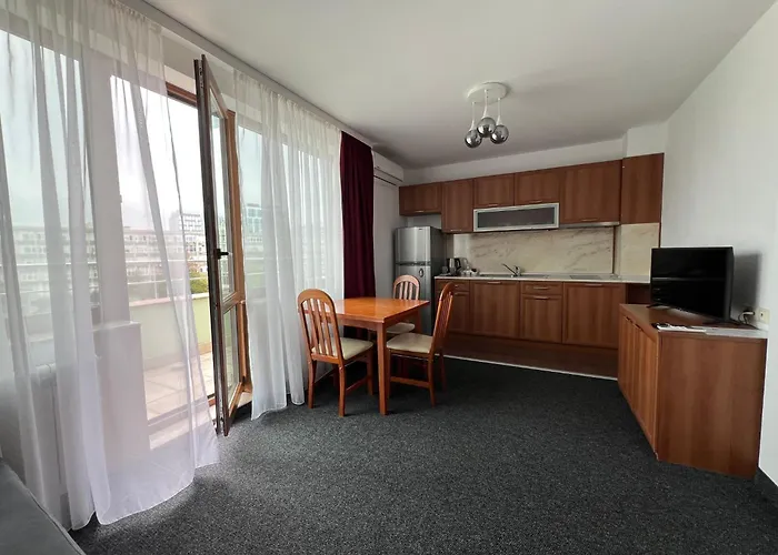 Family 007 Ivan Dimitrov-kuklata 15 Str 2* Sofia