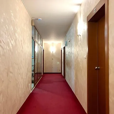 Hotel Family 007 2*