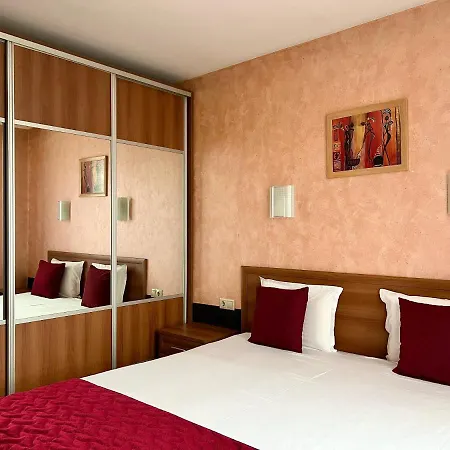 Отель Family 007 Ivan Dimitrov-kuklata 15 Str София