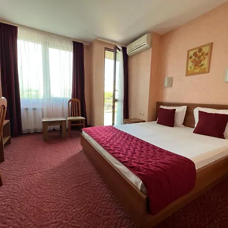 Отель Family 007 Ivan Dimitrov-kuklata 15 Str