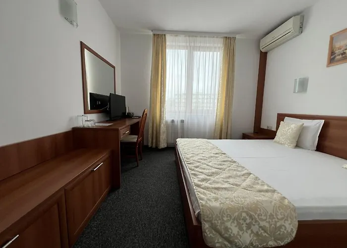 Hotel Family 007 Ivan Dimitrov-kuklata 15 Str