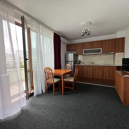 Family 007 Ivan Dimitrov-kuklata 15 Str 2* Sófia