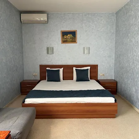 Family 007 Ivan Dimitrov-kuklata 15 Str 2* Sofia