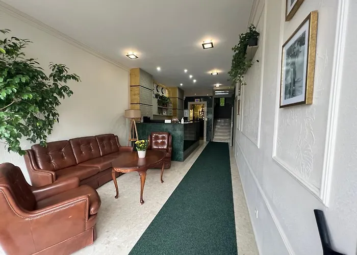 Family 007 Ivan Dimitrov-kuklata 15 Str Hotel 2*